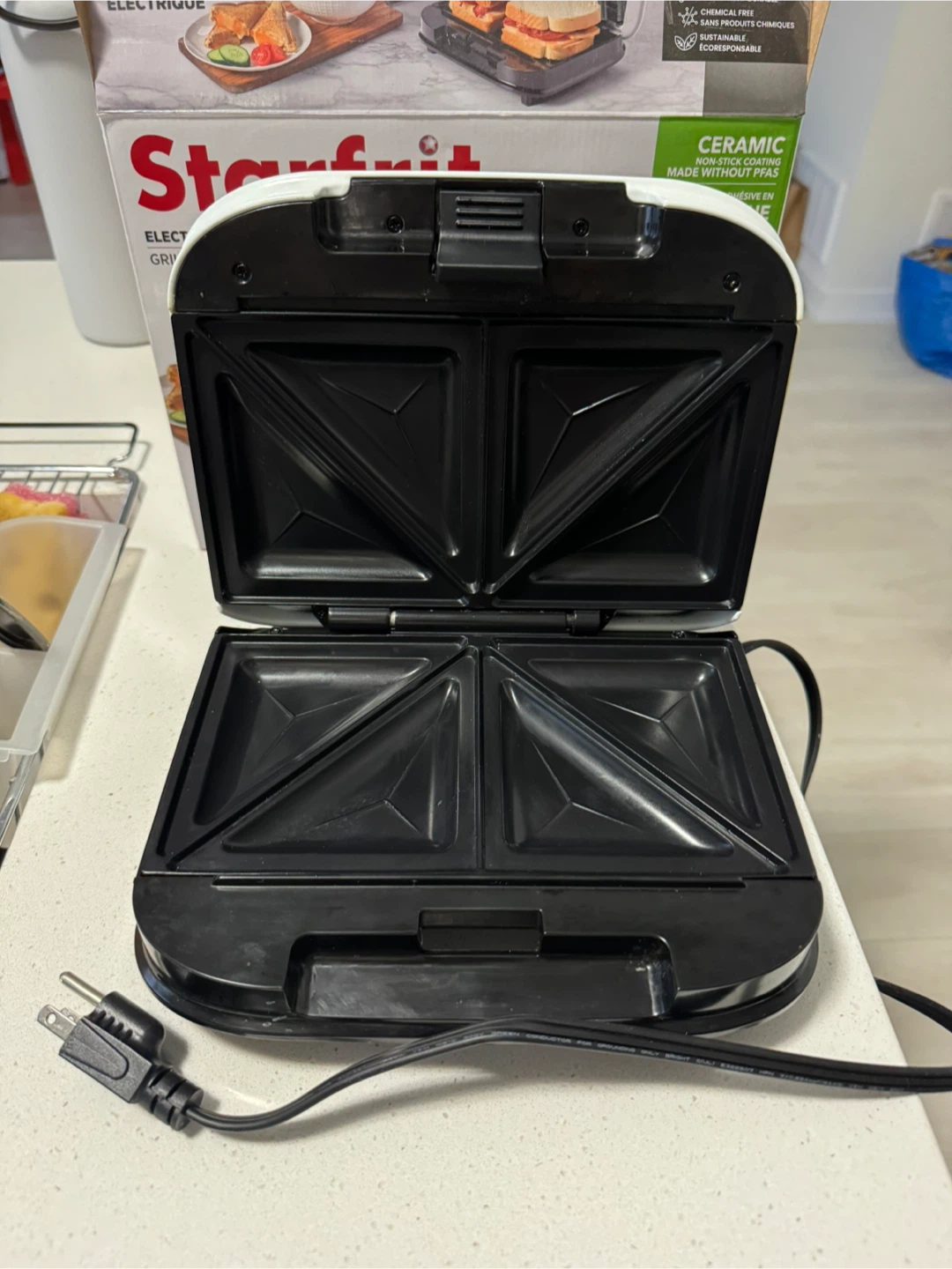 Starfrit Electric Sandwich Maker - photo 2