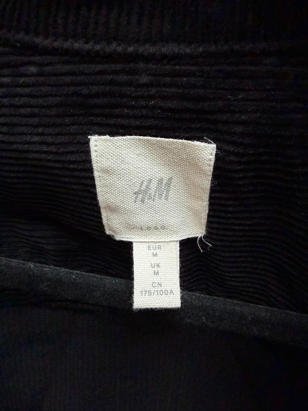 H&M Black Corduroy Zip-Up Jacket - Size Medium - photo 2