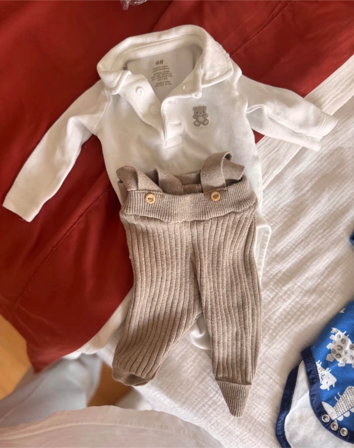 Newborn 0-1 month Baby Clothes Bundle - photo 4