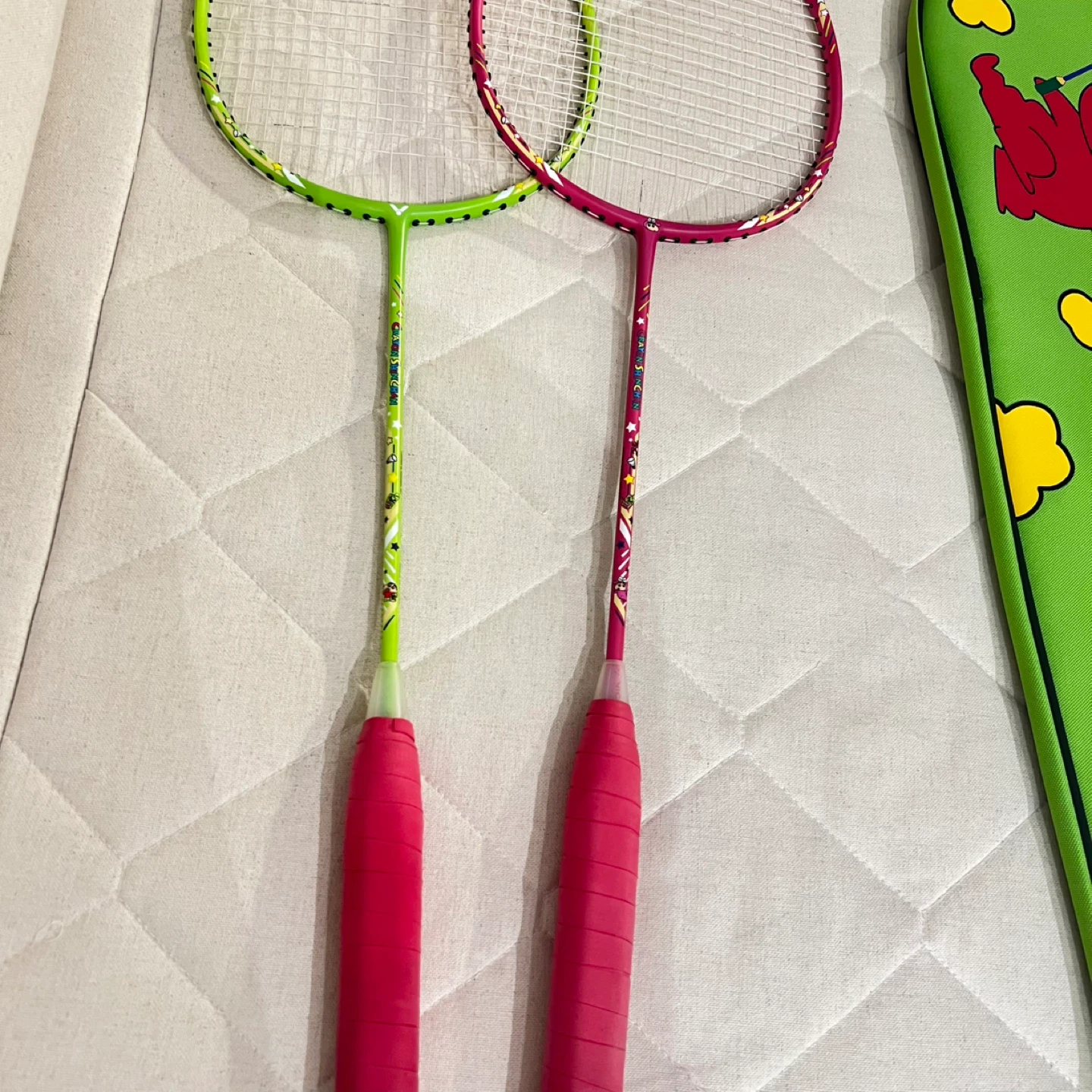 (Retail $181)Victor X Crayon Shinchan Racket Set - photo 3