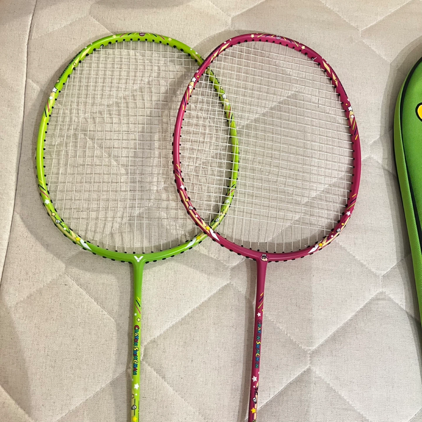 (Retail $181)Victor X Crayon Shinchan Racket Set - photo 2