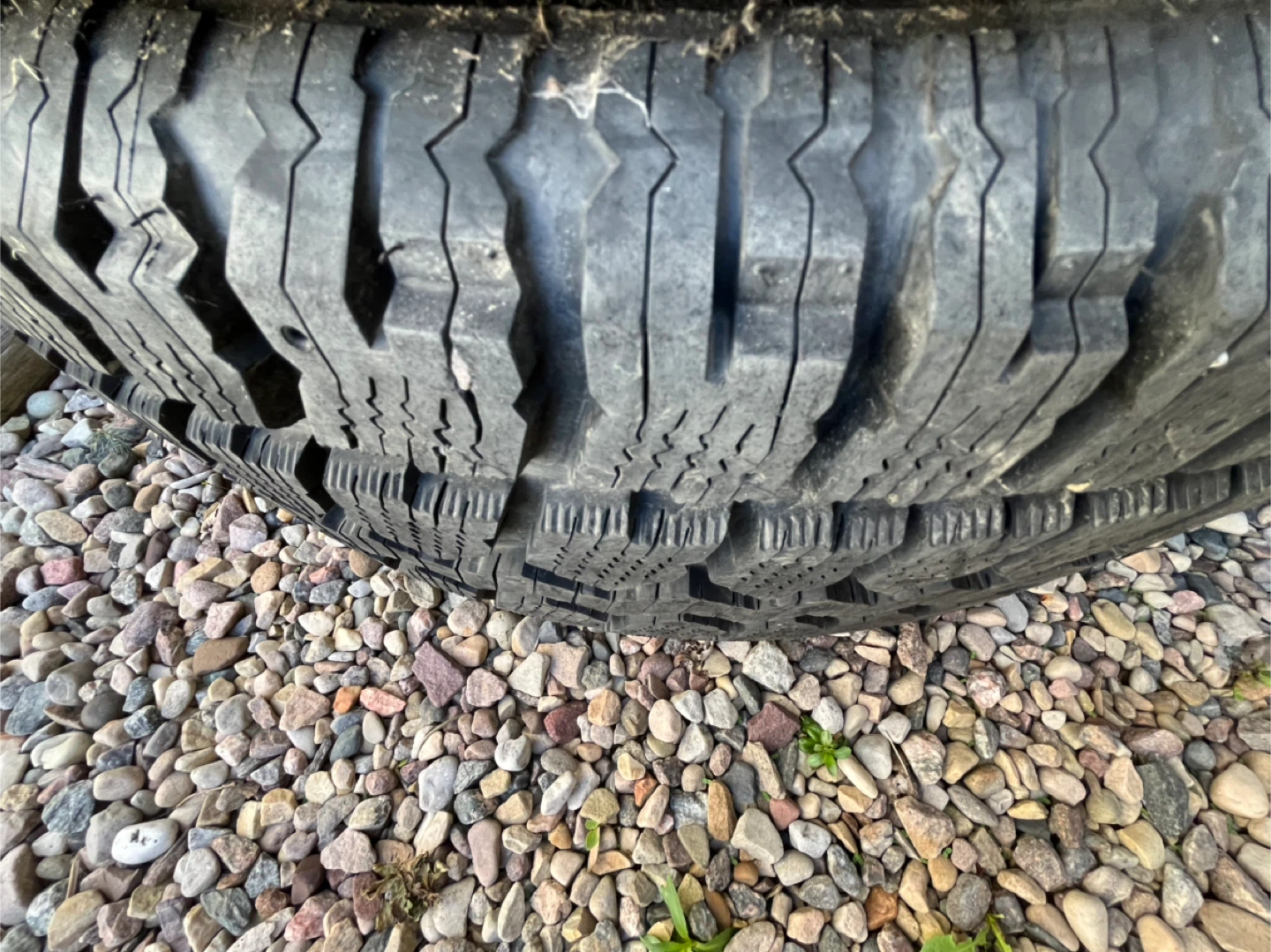 Motomaster Winter Tires - 275/55R20 - photo 5
