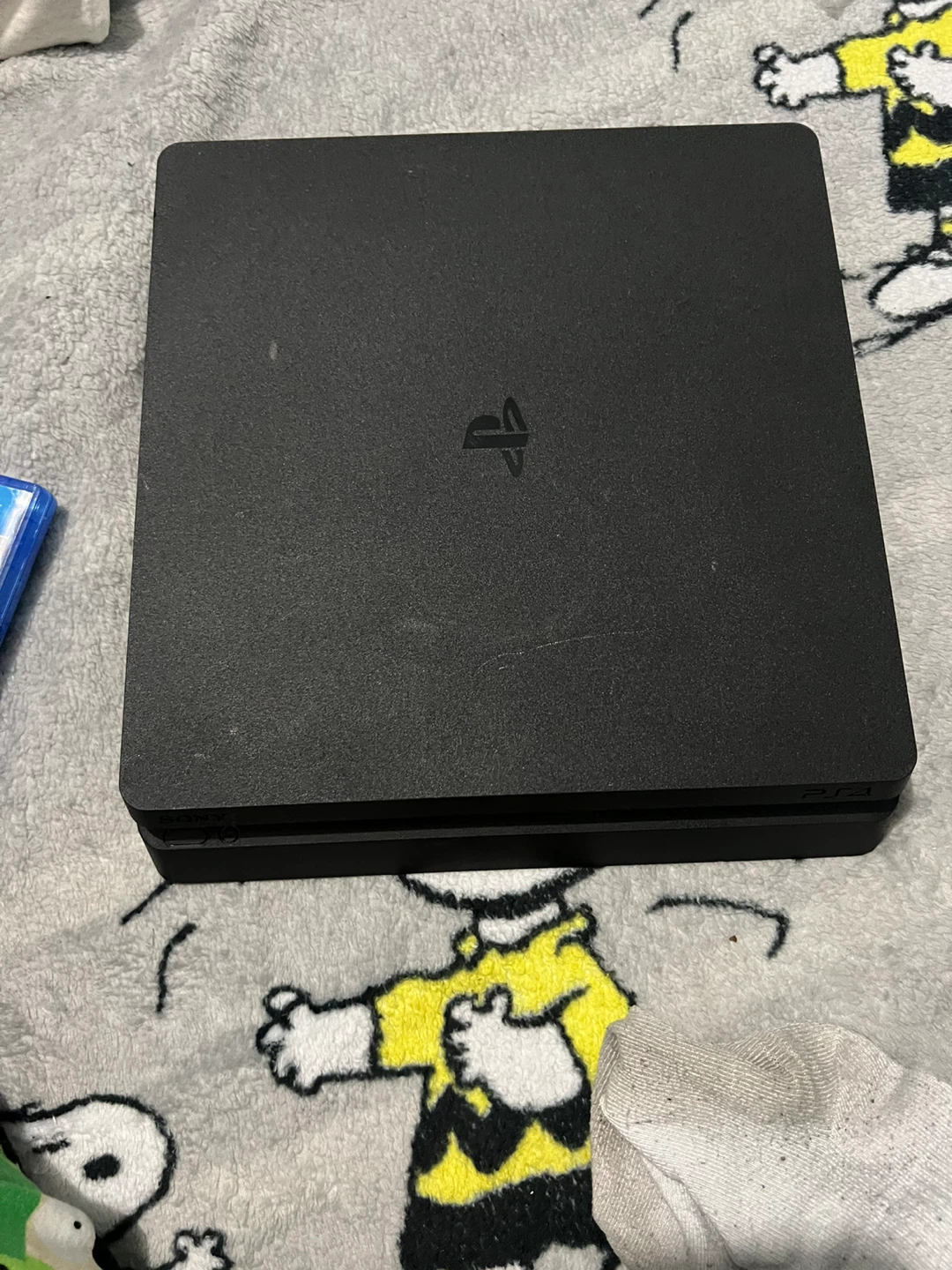 PlayStation 4 Slim 1TB Console with Controller & Modern Warfare - photo 3