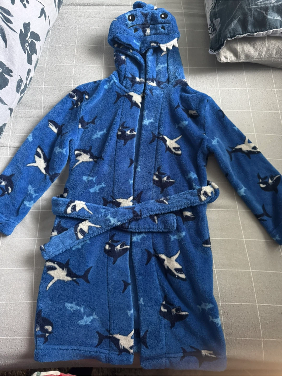 Pekkle Blue Shark Robe Size 6