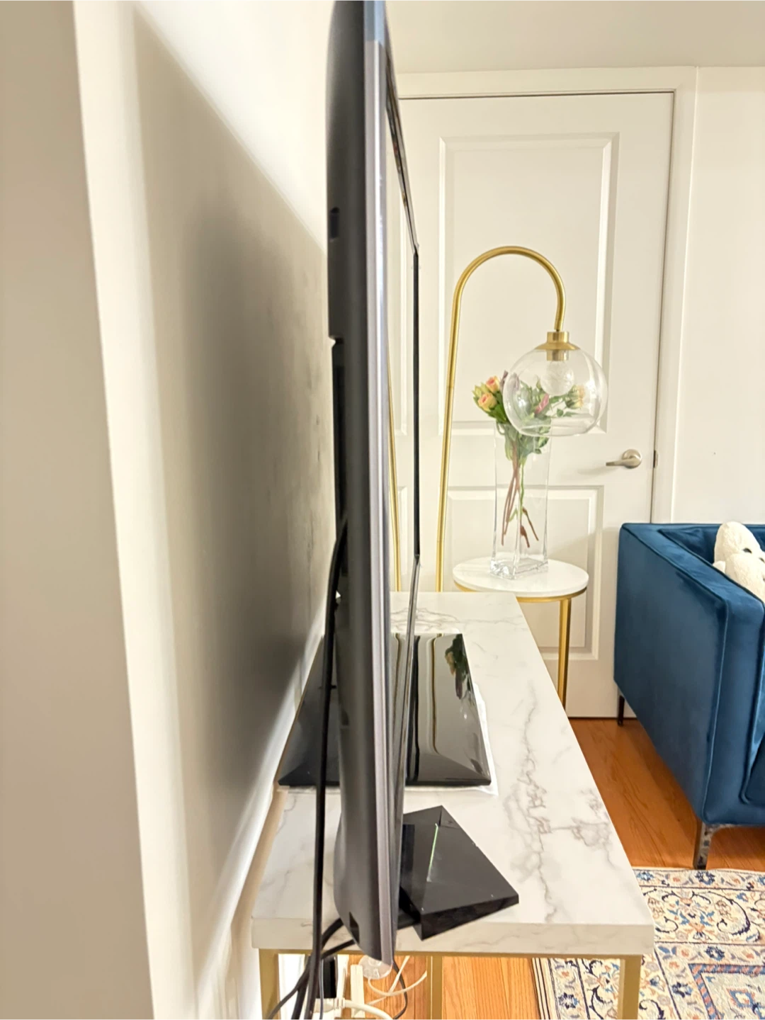Sony BRAVIA 40-inch TV - photo 2