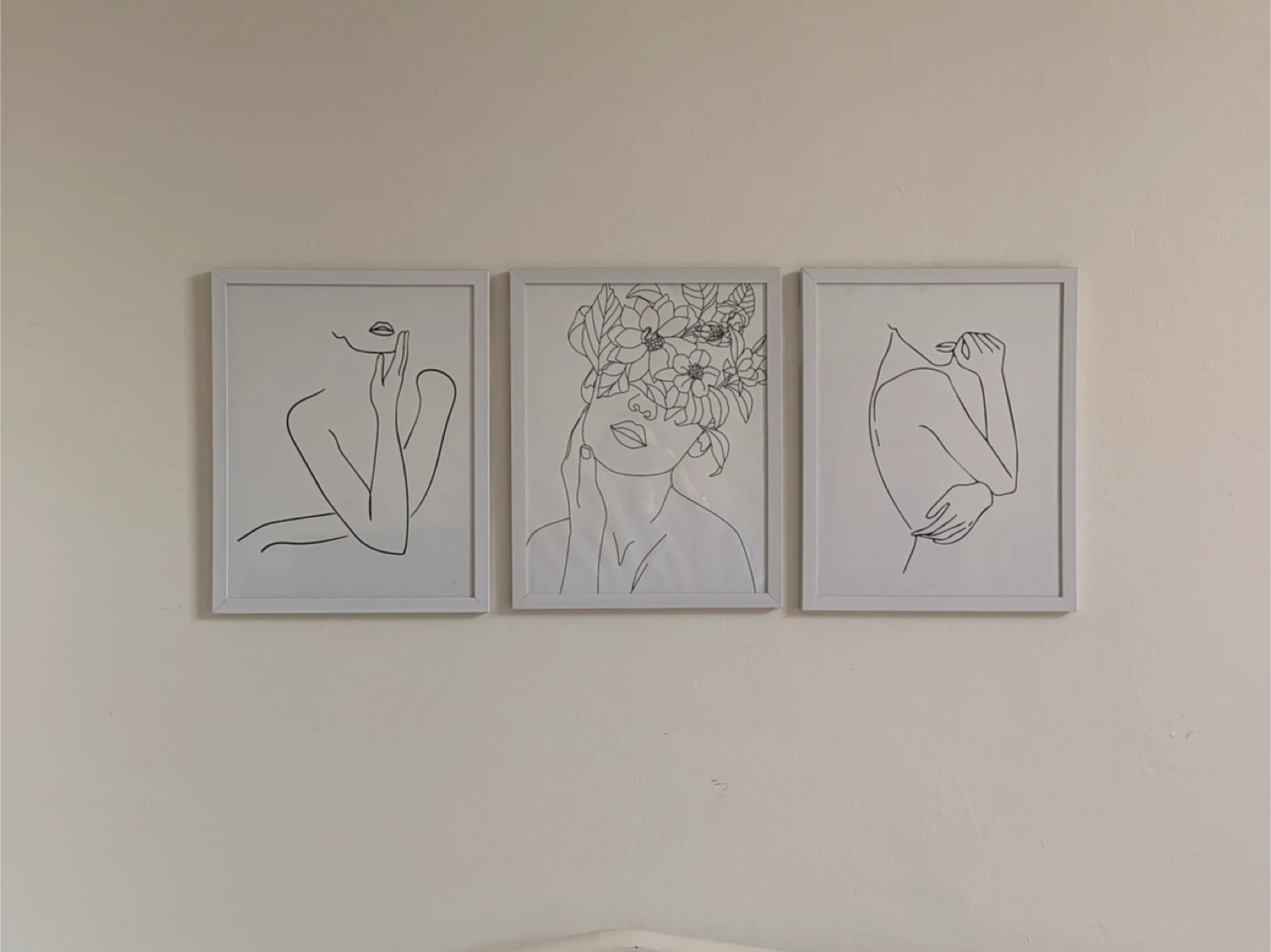 3 Aesthetic Black & White Girl Prints - Framed - photo 2