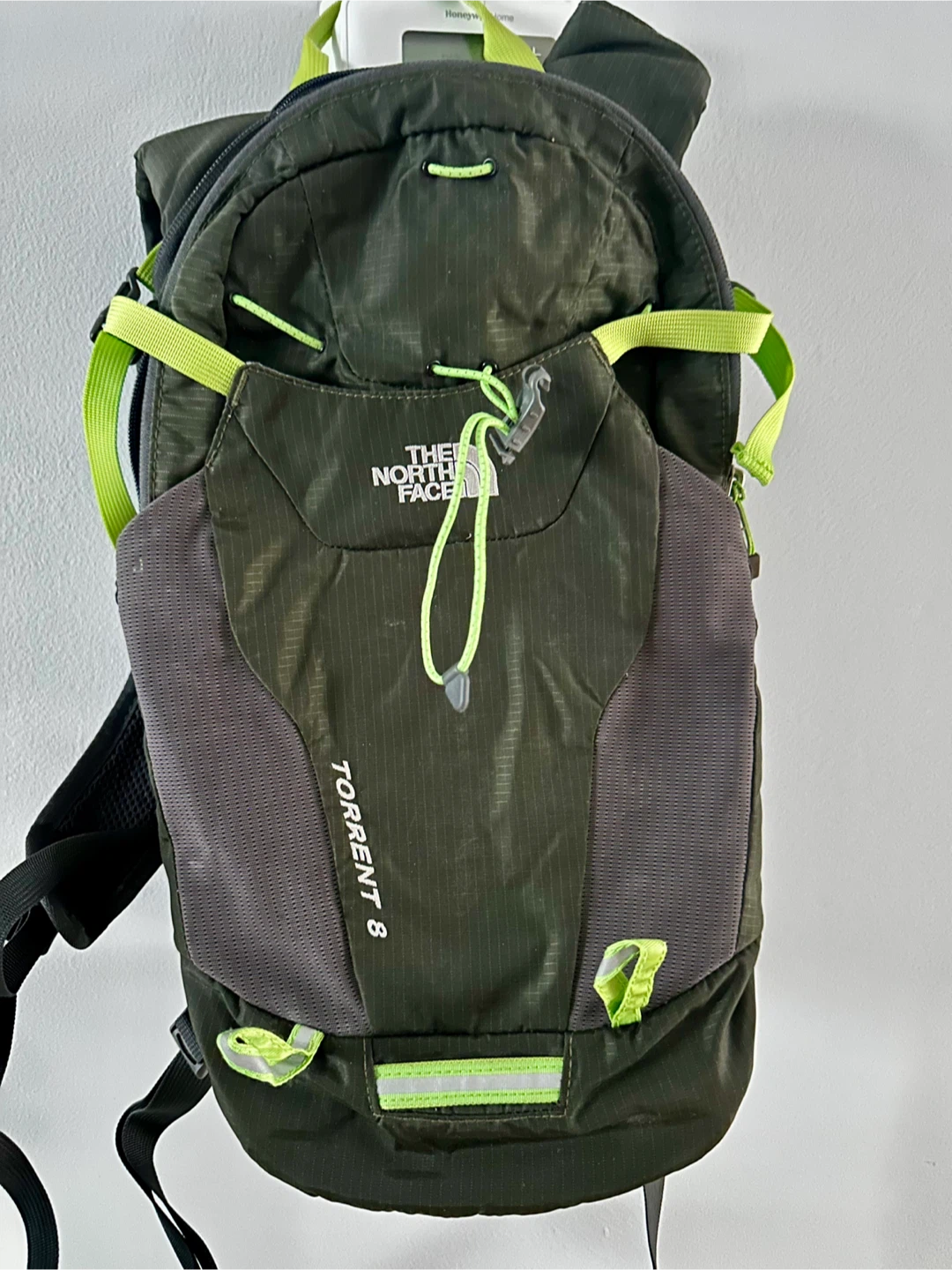 The North Face Torrent 8 Backpack