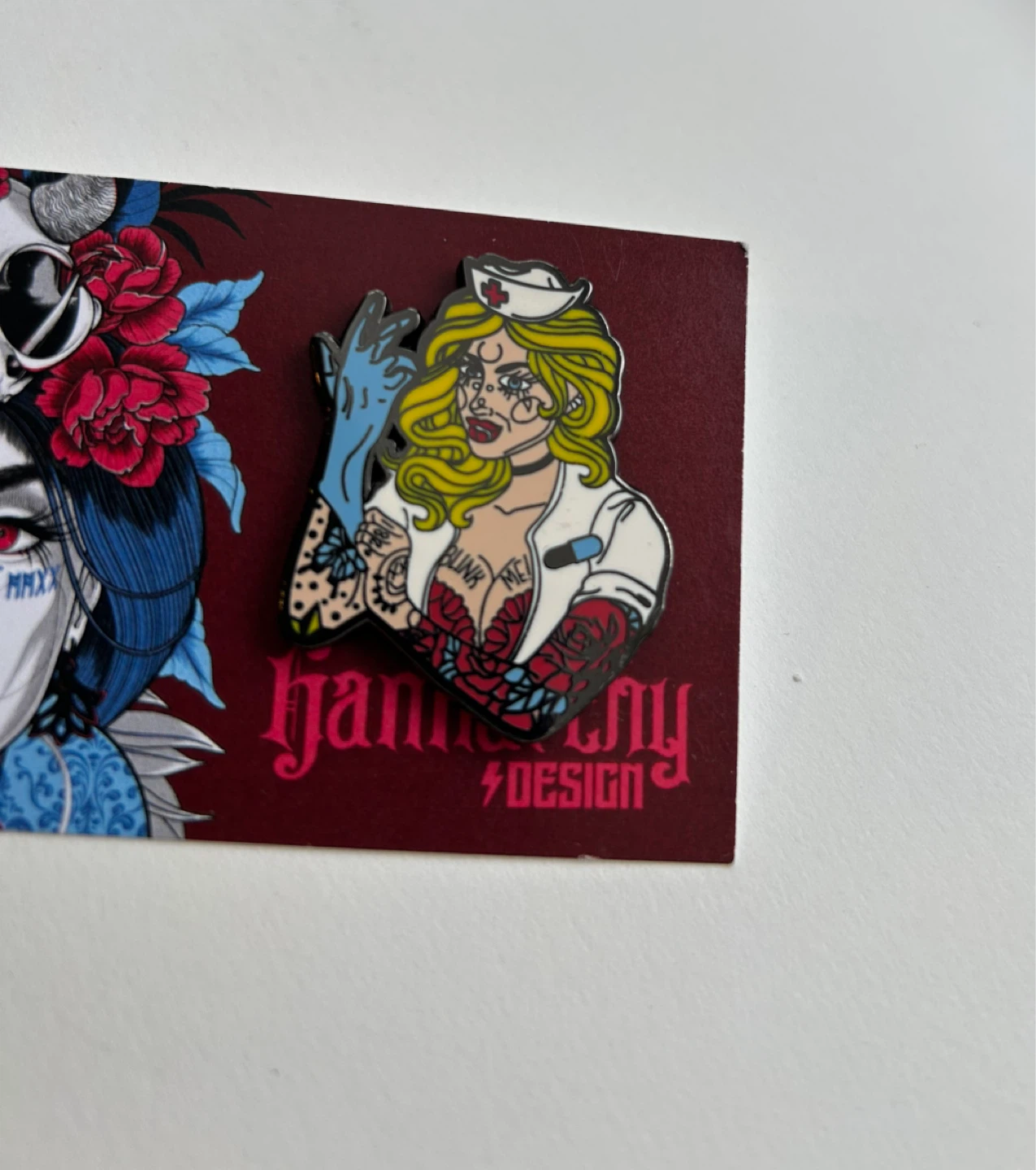 Blink-182 Enamel Pin - photo 2