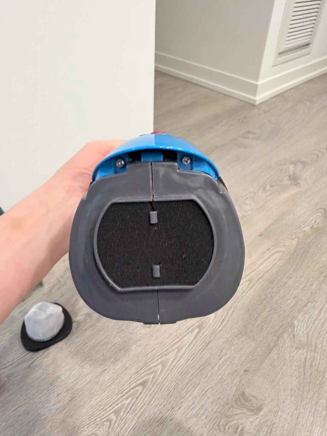Bissell Vacuum Cleaner 2030C – $15 – Works Great - photo 3