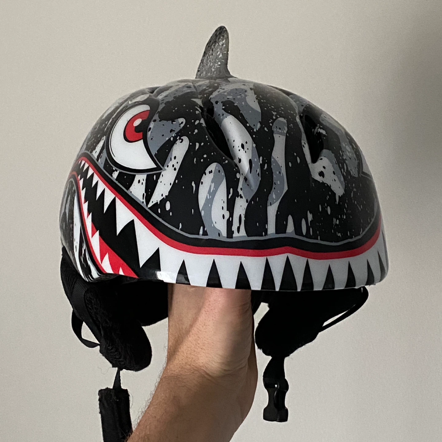 Giro Kids Ski Helmet - Shark Design