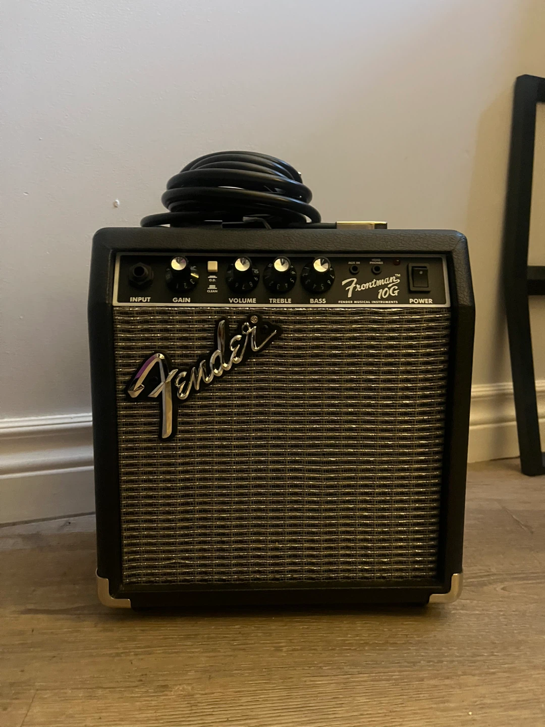 Portable Fender Amplifier + Electric Guitar Wire - Like New