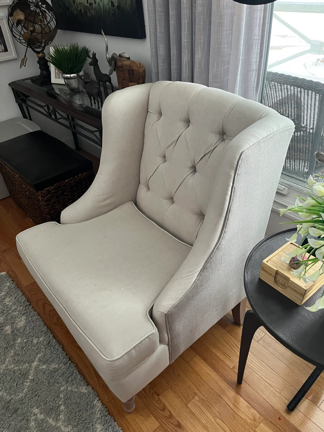 Light cream grey tone Tufted Wingback Accent Chair - photo 2