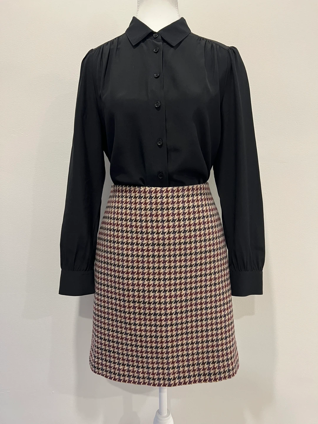 Houndstooth Pattern Mini Skirt Size 4
