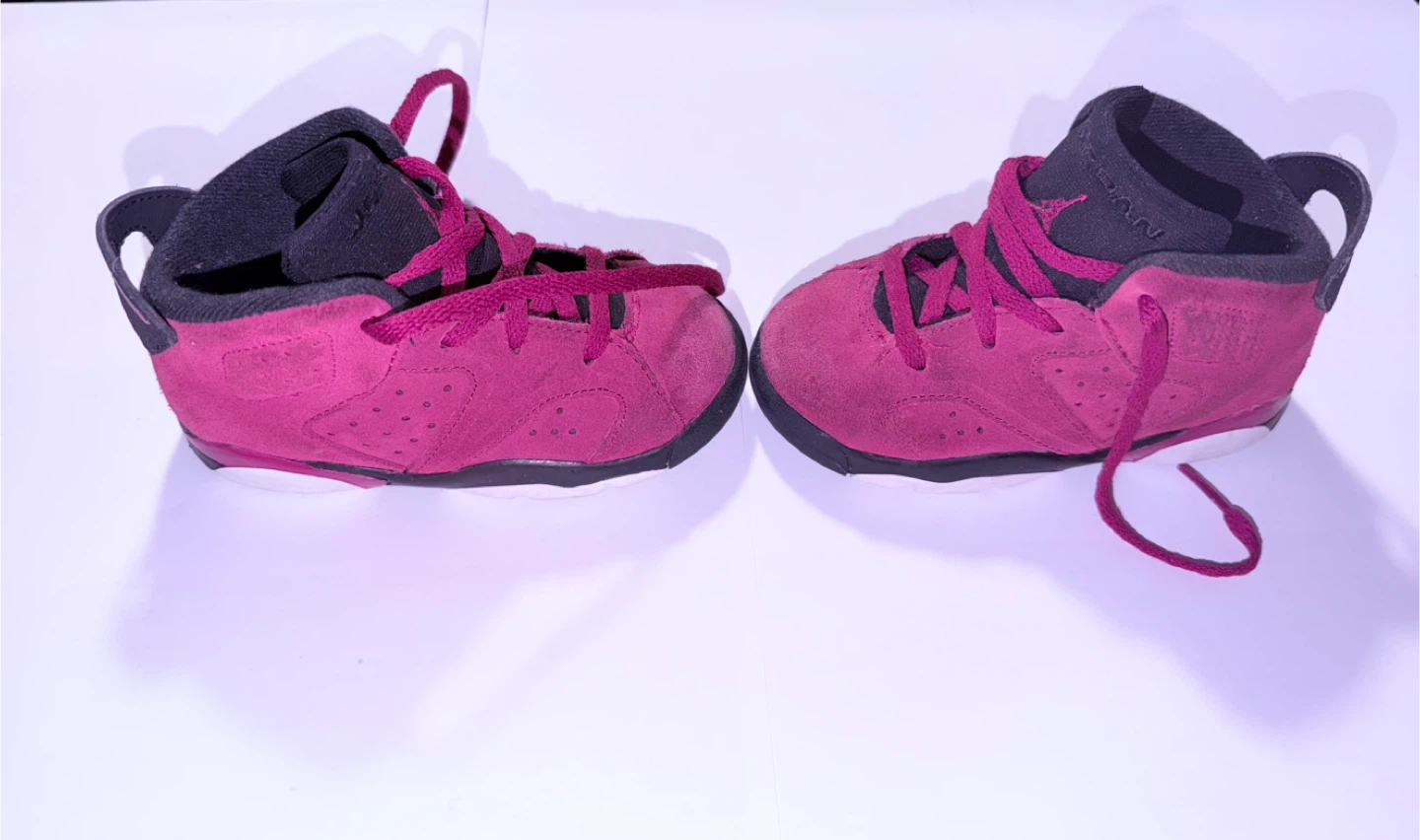 Jordan 6 Toddler Sneakers (size 8c) - photo 4