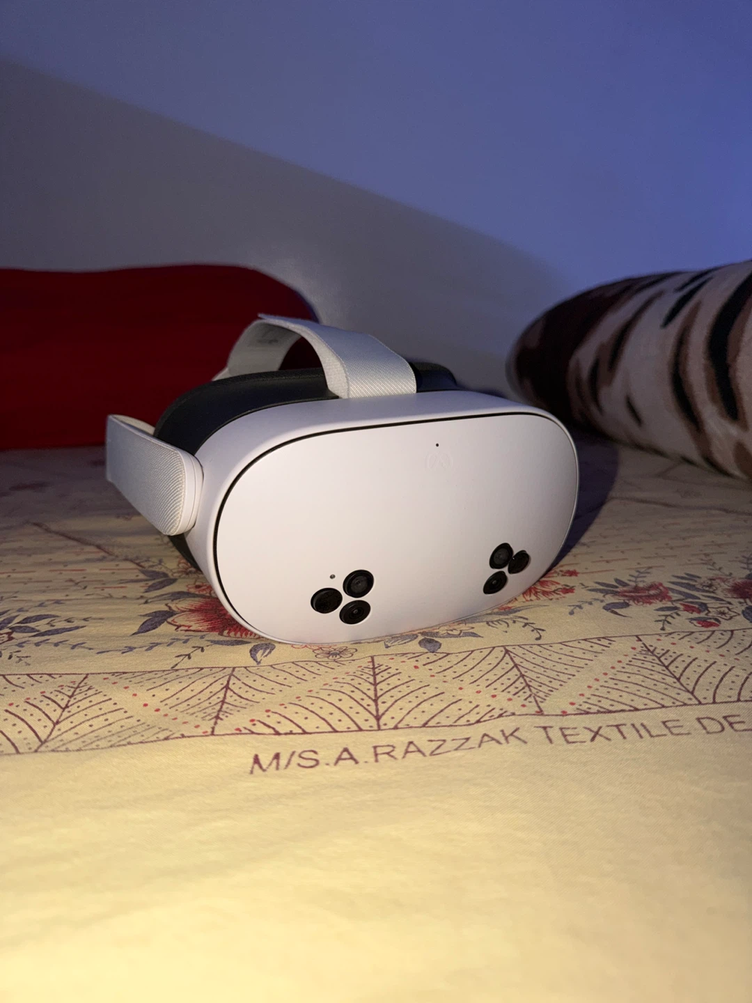NEEDS TO BE GONE & NEGOTIABLE - Meta Quest 3s VR Headset 128GB