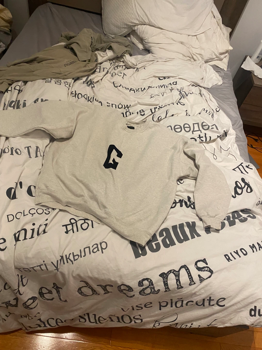 Grey Crewneck Sweatshirt with 'G' Logo