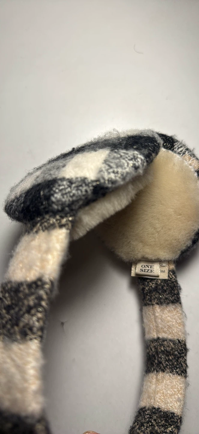 Burberry Earmuffs - photo 4