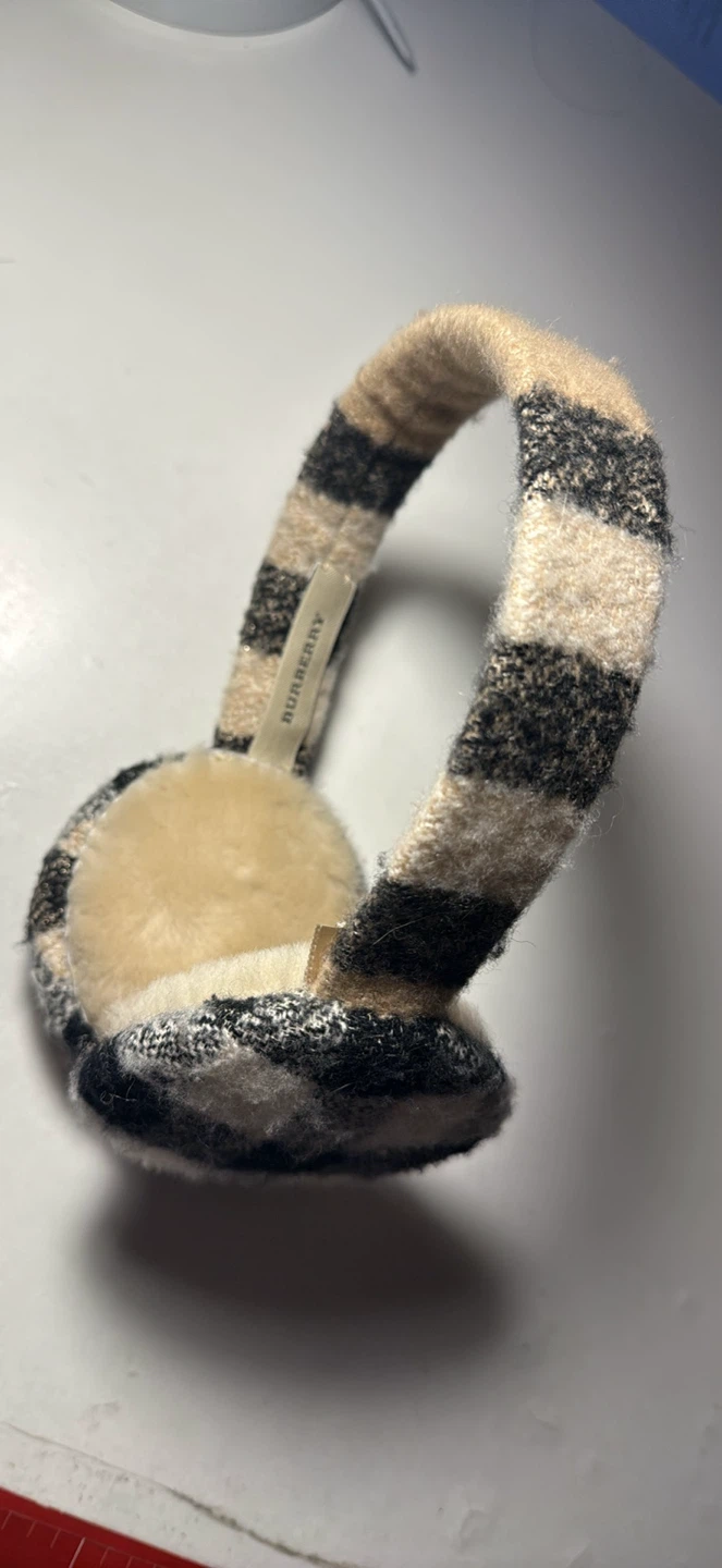 Burberry Earmuffs - photo 3