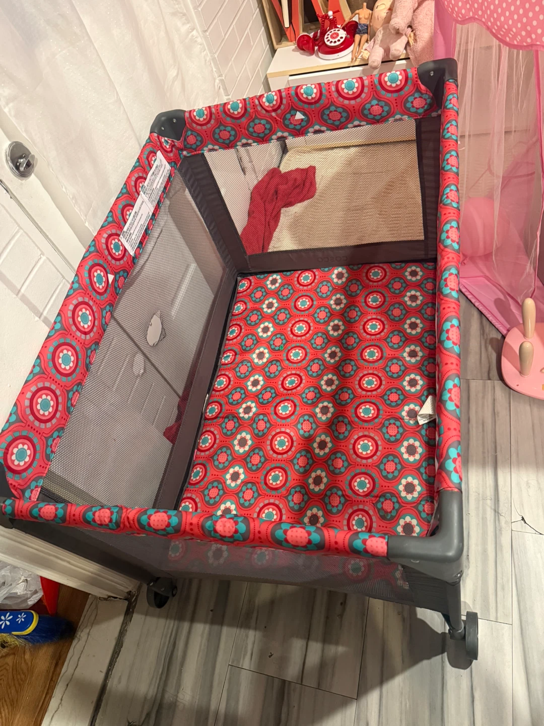 Playard / Pack 'n Play Portable Crib