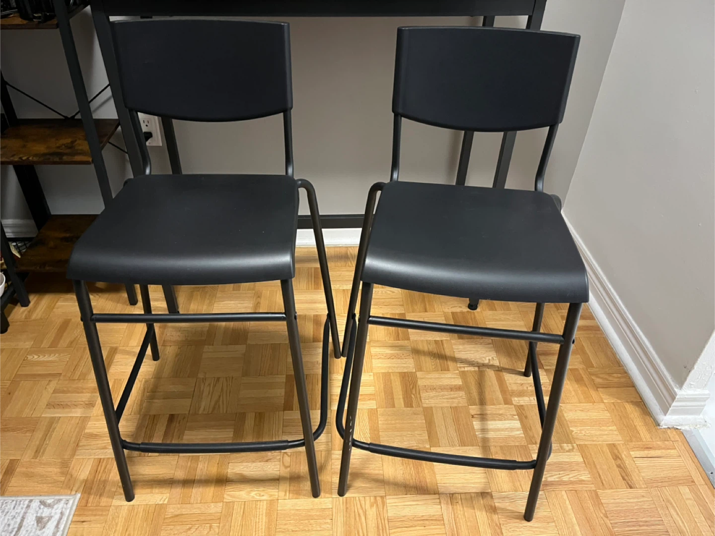 Set of 2 Black Counter Stools