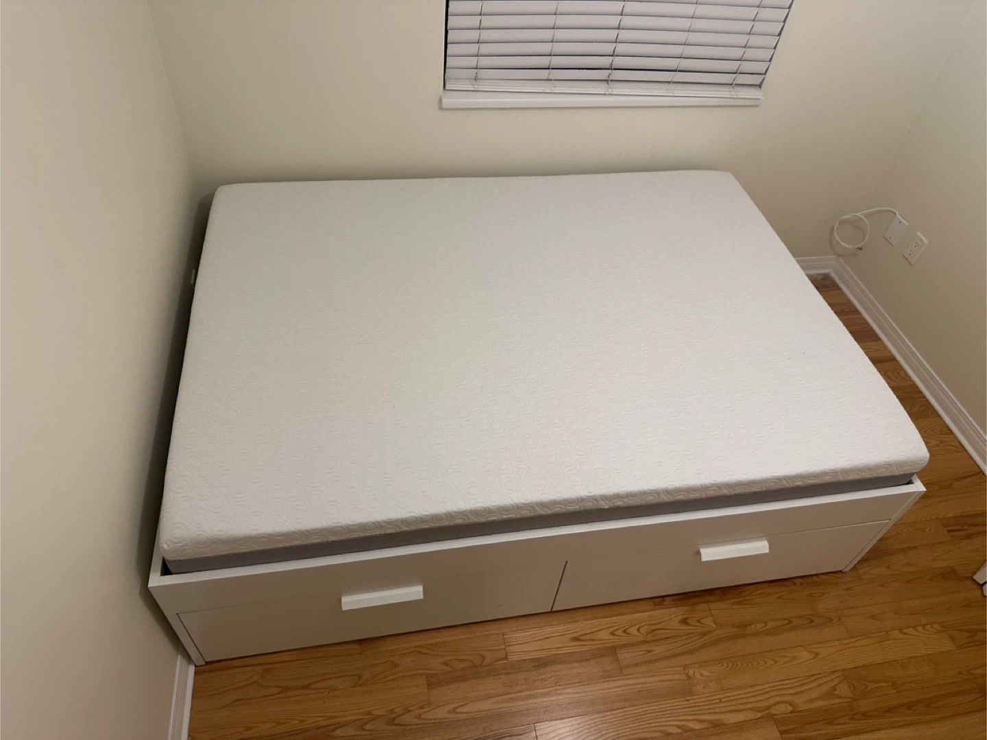 Ikea Queen bed frame +4 drawers +FREE DELIVERY - photo 5