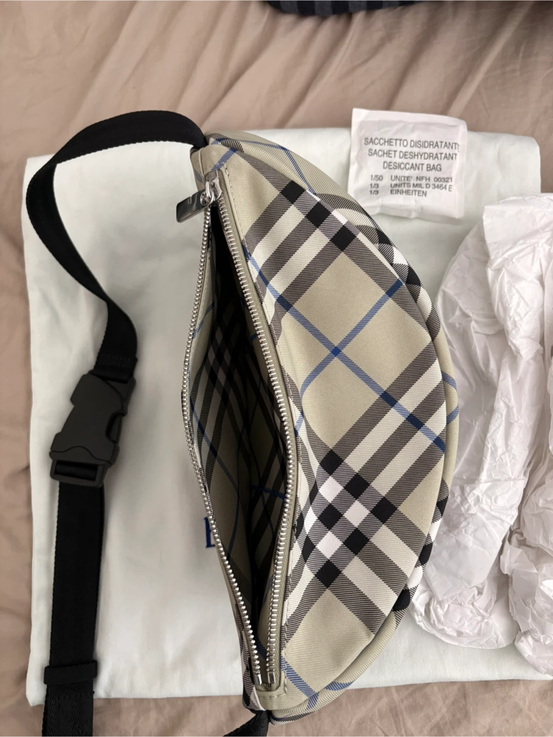 Burberry Belt Bag - photo 4
