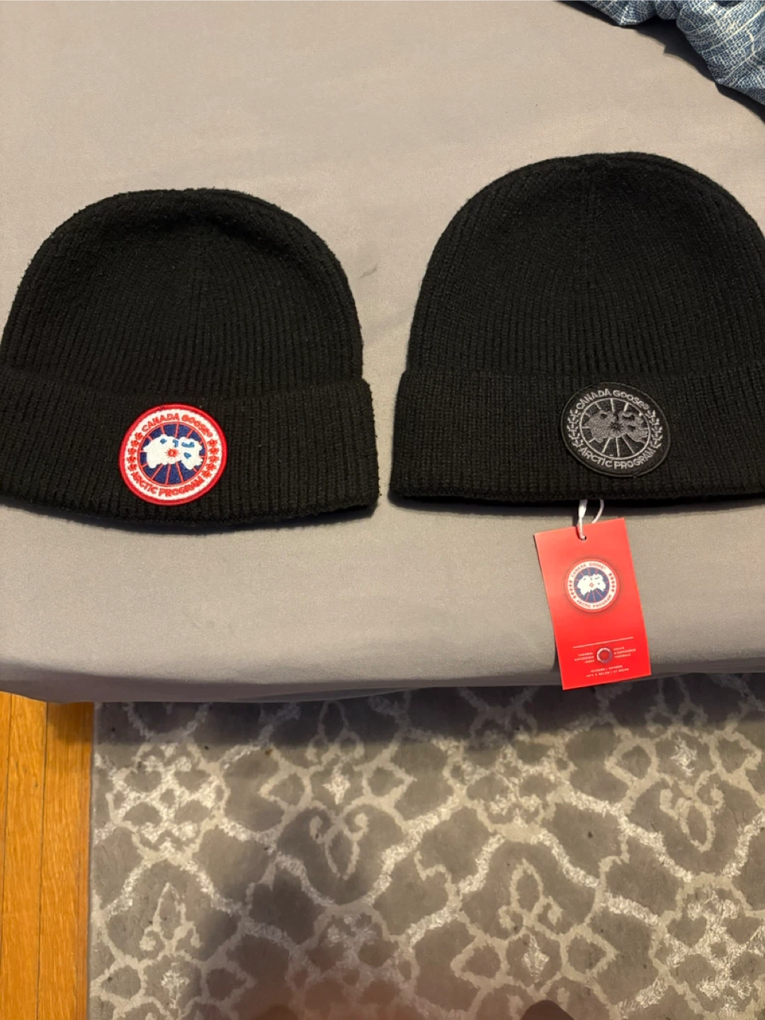 Canada Goose Black Toque Beanie - photo 2