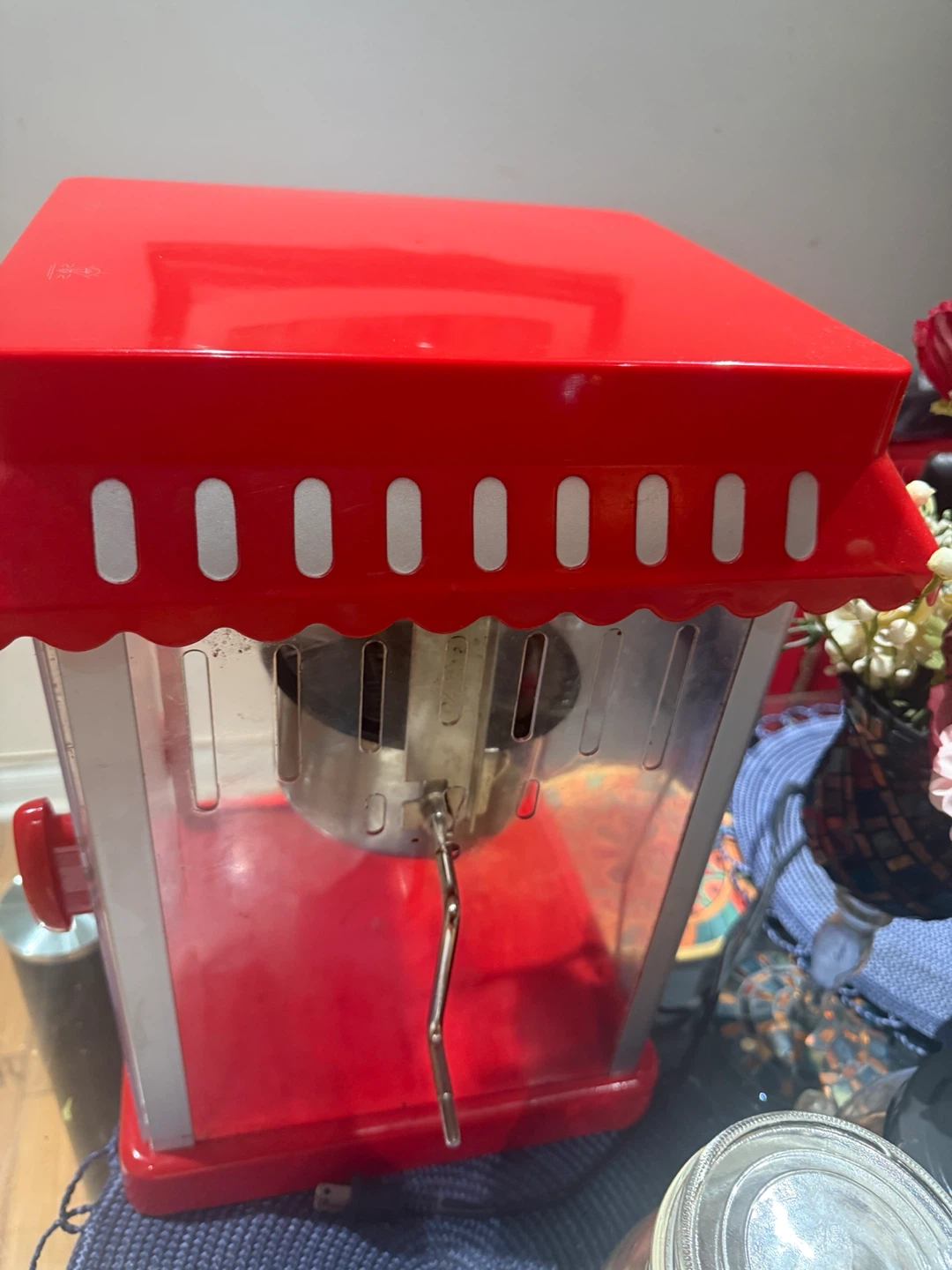 Frigidaire Red Retro Popcorn Machine - photo 3