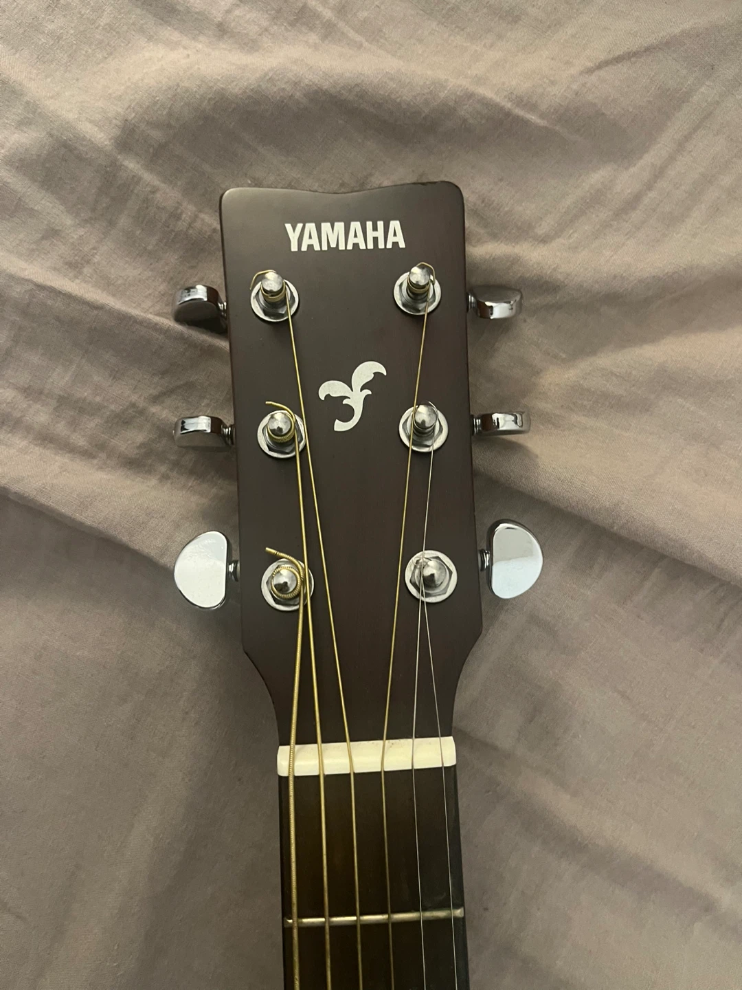 Yamaha FS800 Acoustic Guitar + Hard Case - photo 3