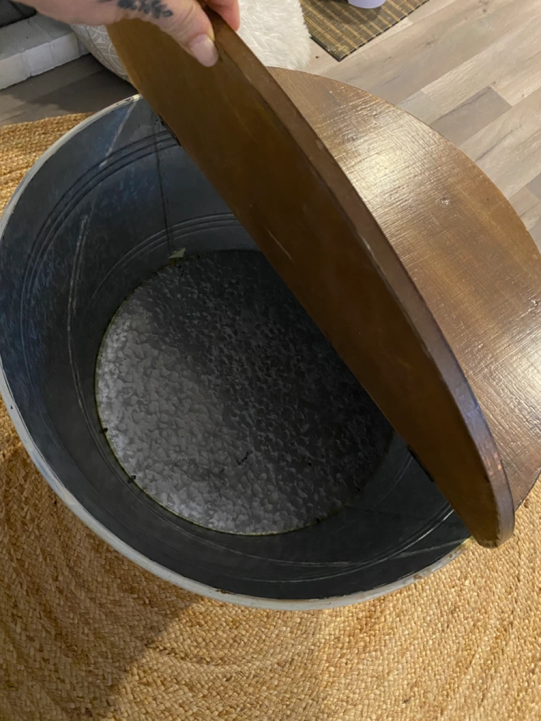 Farmhouse Galvanized Metal Coffee Table with Wooden Lid - photo 5