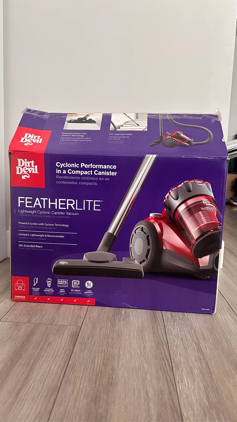 Dirt Devil FeatherLite Vacuum
