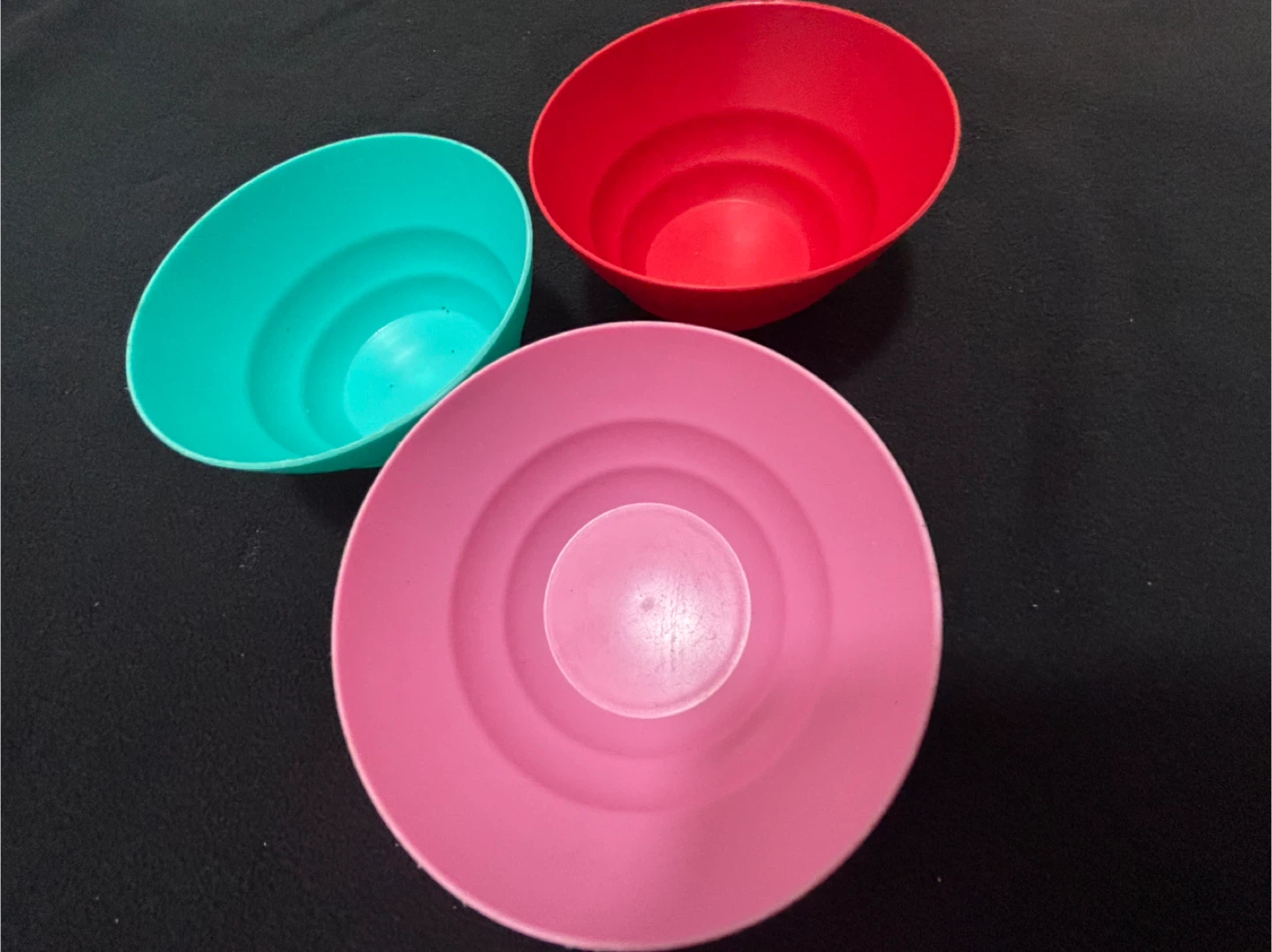 Set of 3 Small Plastic Bowls