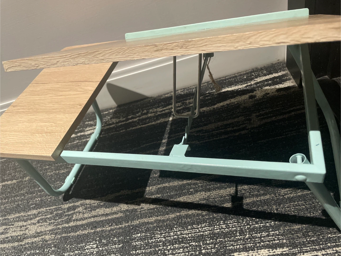 Adjustable Laptop Desk/ TV tray