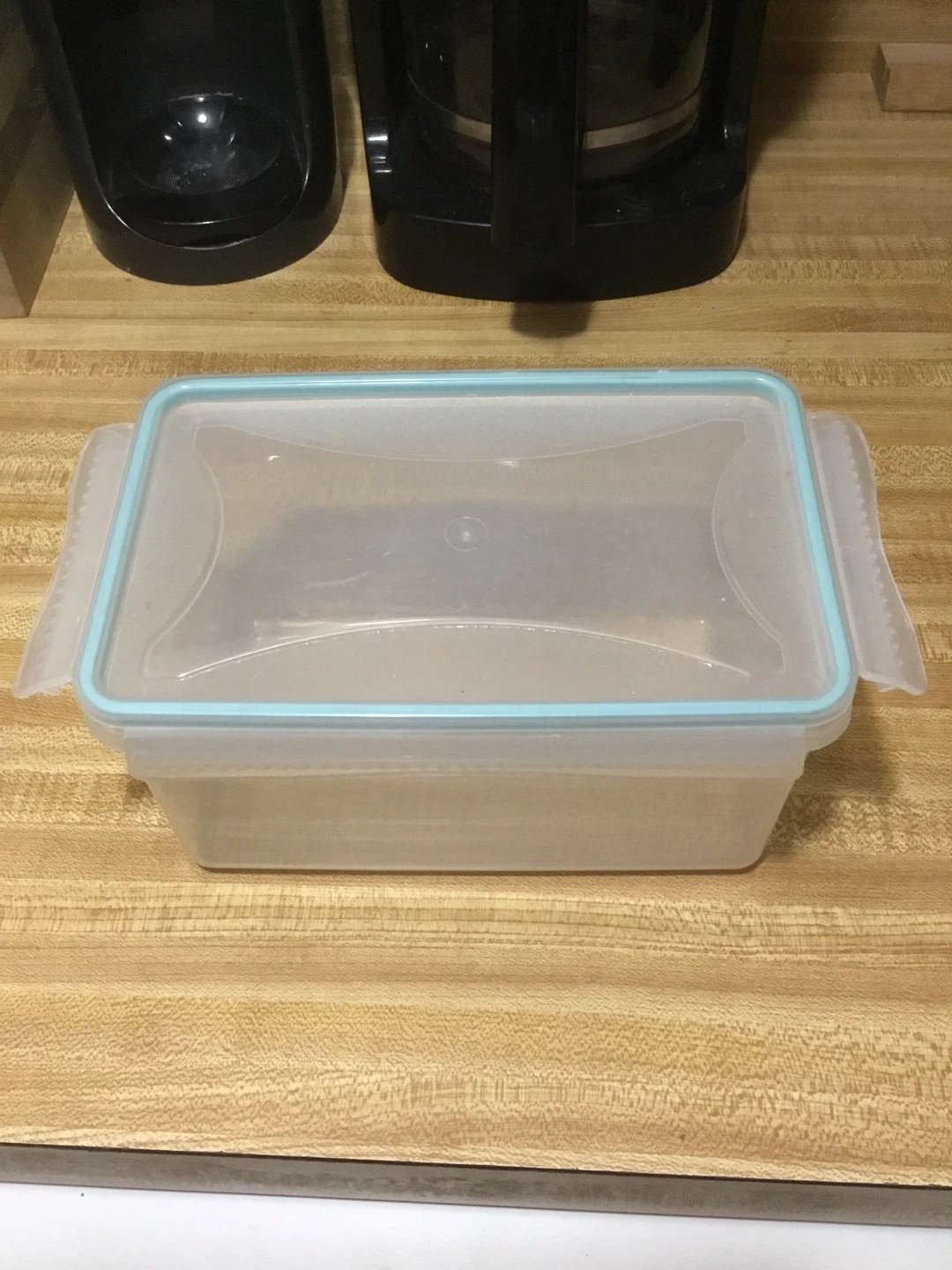 Plastic container