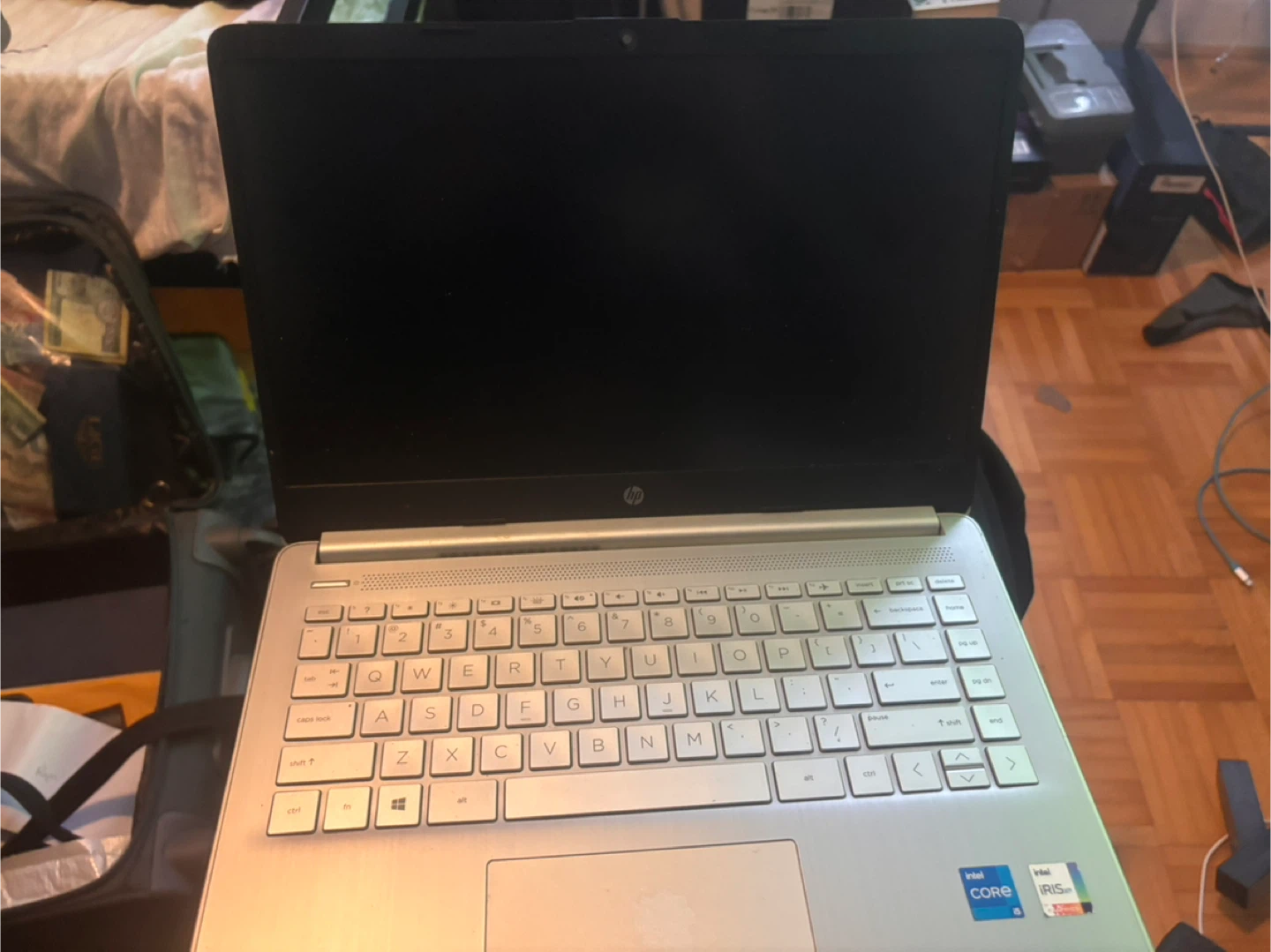 HP LAPTOP FO SALE  | Need to replace charging slot .. - photo 3