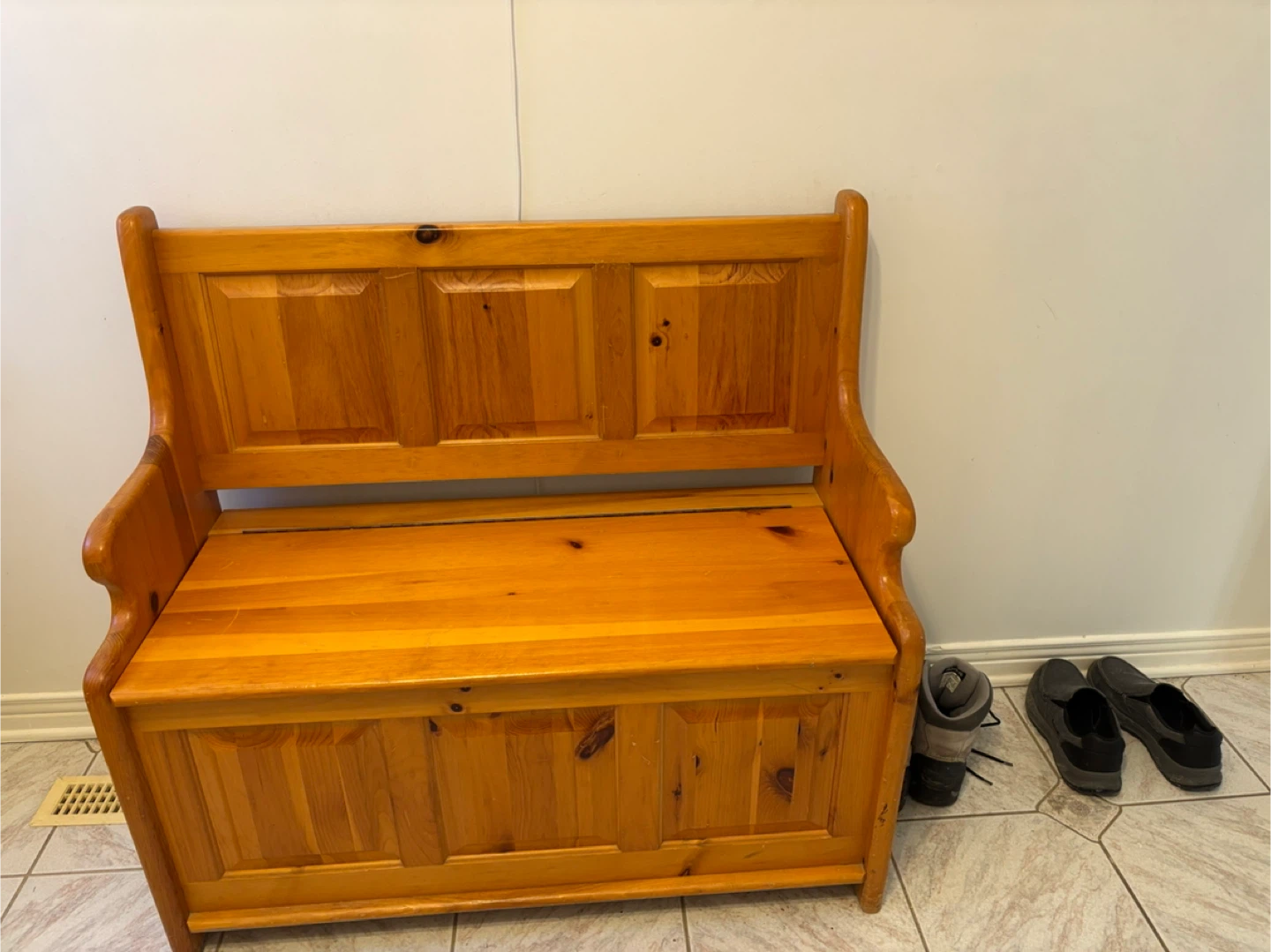 Solid Wood Storage Bench