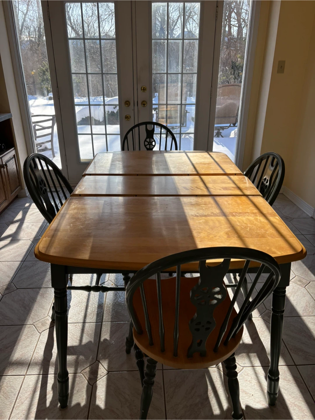 Table with 4 chairs - photo 2
