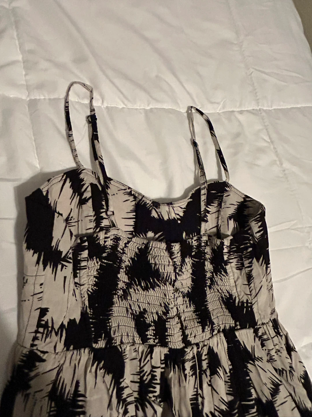Elle Black and Cream Leaf Print Maxi Dress - Size XS - photo 4