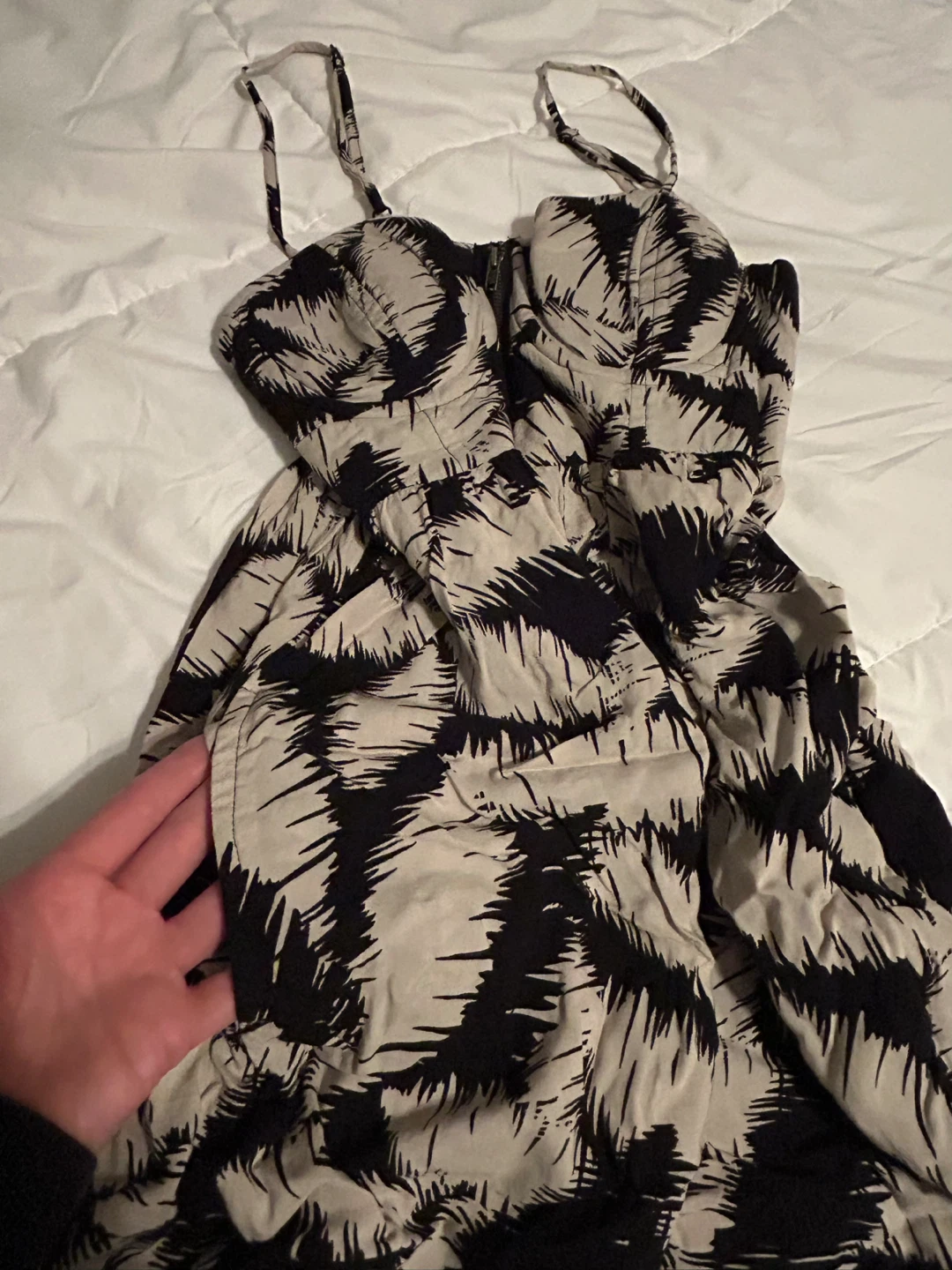 Elle Black and Cream Leaf Print Maxi Dress - Size XS - photo 5