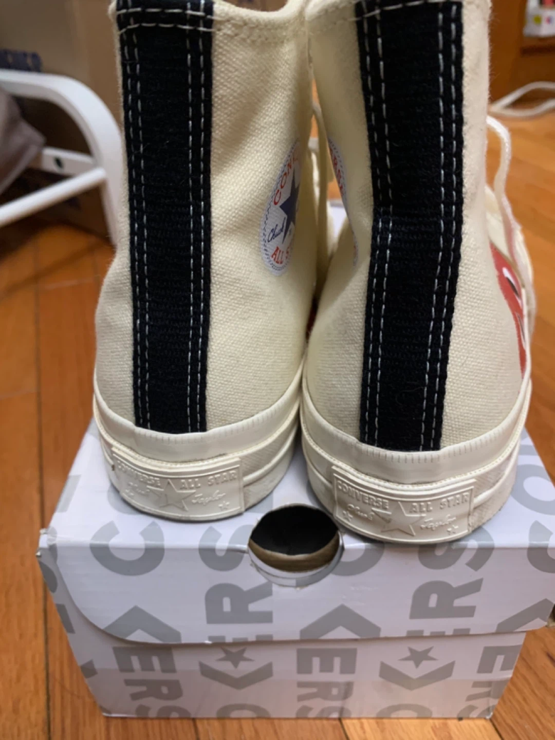 Comme des Garçons x Converse Chuck 70 High Top Milk/White/Red - photo 2