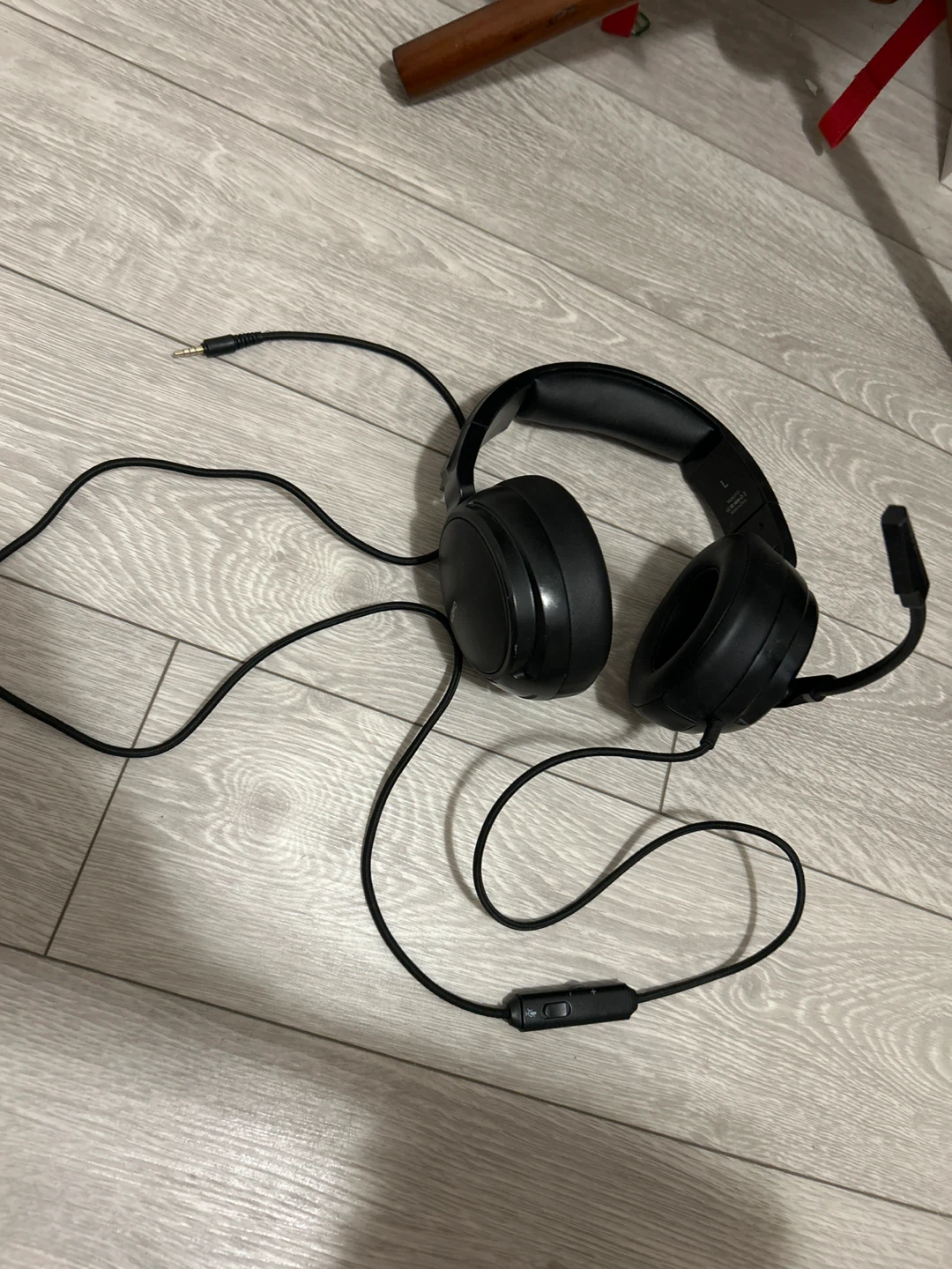 NUBWO Over-Ear Headphones with Microphone