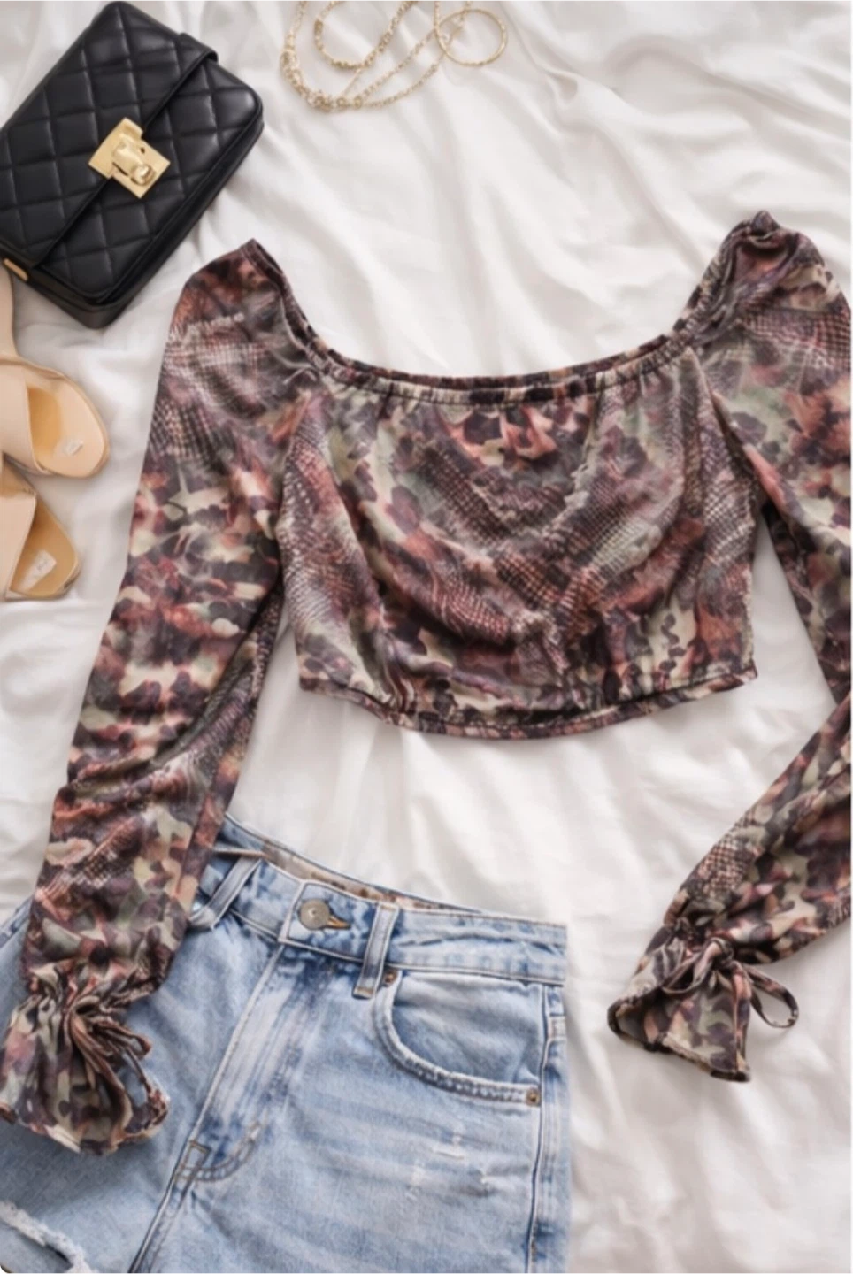 PrettyLittleThing Mesh Snake Print Long Sleeve Crop Top - photo 3
