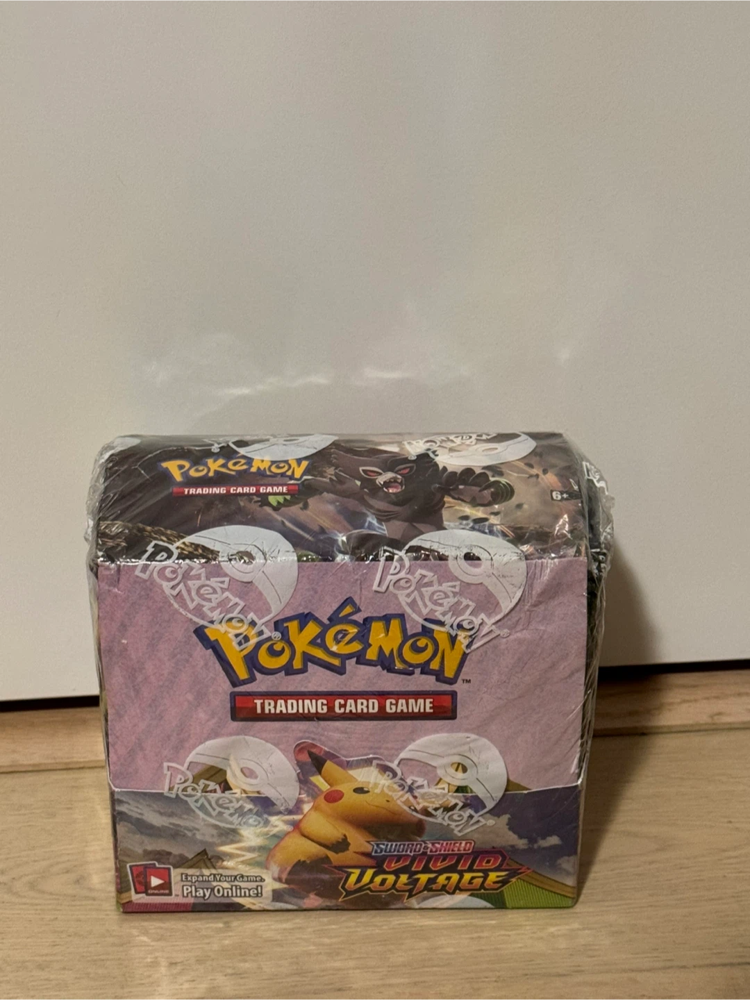 Pokemon vivid voltage booster box - small tear