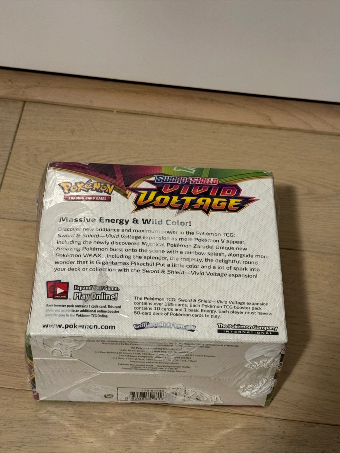 Pokemon vivid voltage booster box - small tear - photo 5