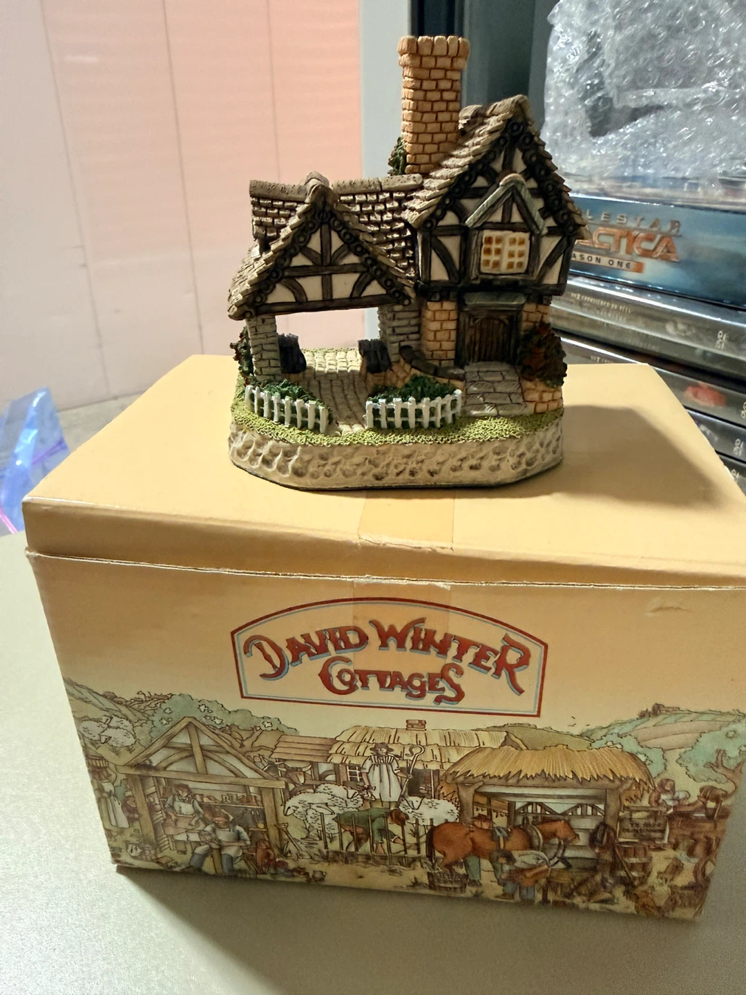 David Winter Cottages - The Church and Vestry Figurine