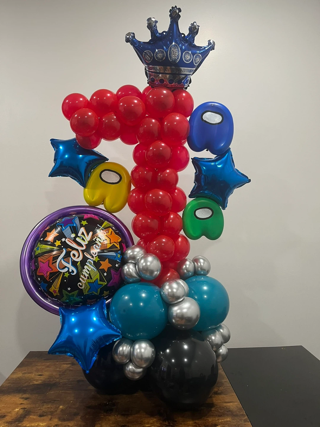 Among Us & Crown Balloon Arrangement