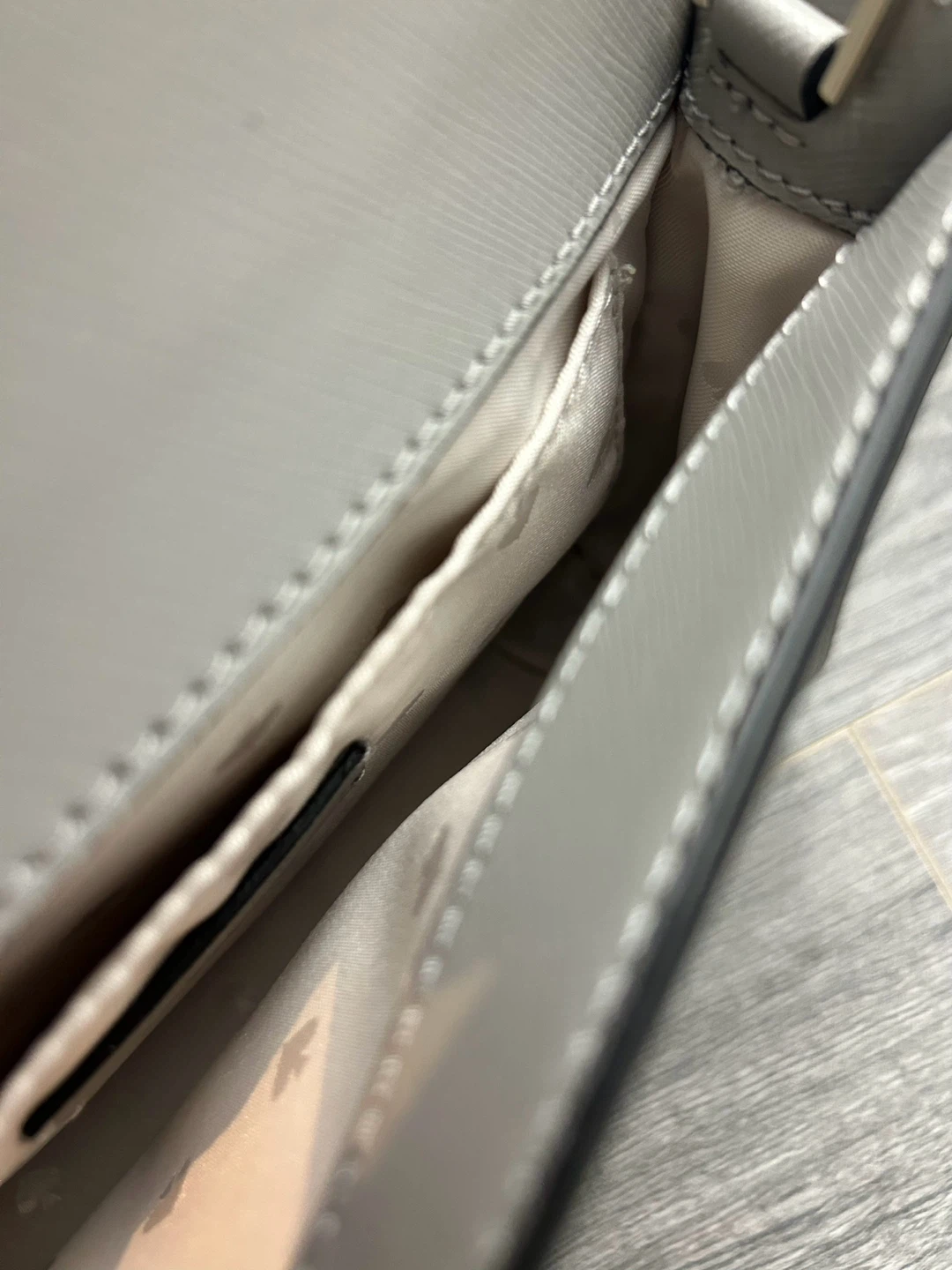 Kate Spade New York Crossbody Bag - White & Grey - photo 5