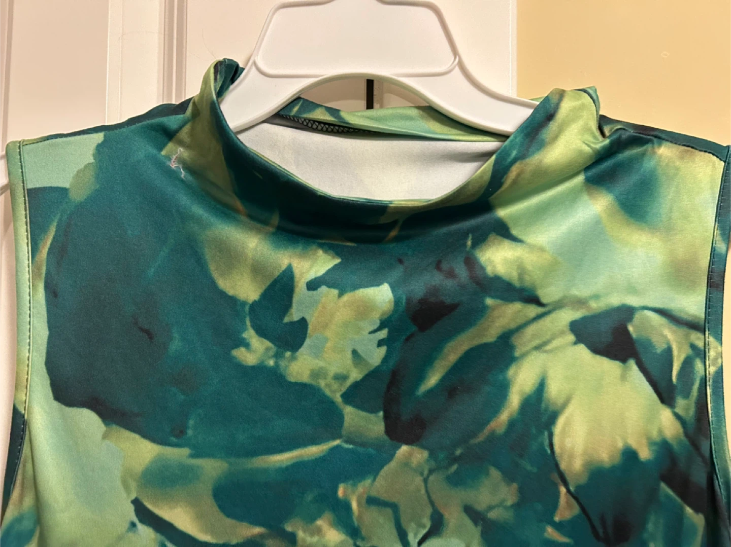 Women's Sleeveless Green Floral Maxi Dress - photo 2