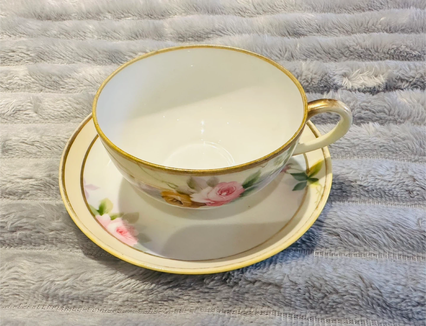Duchess Bone China Teacup and Saucer Set - photo 2