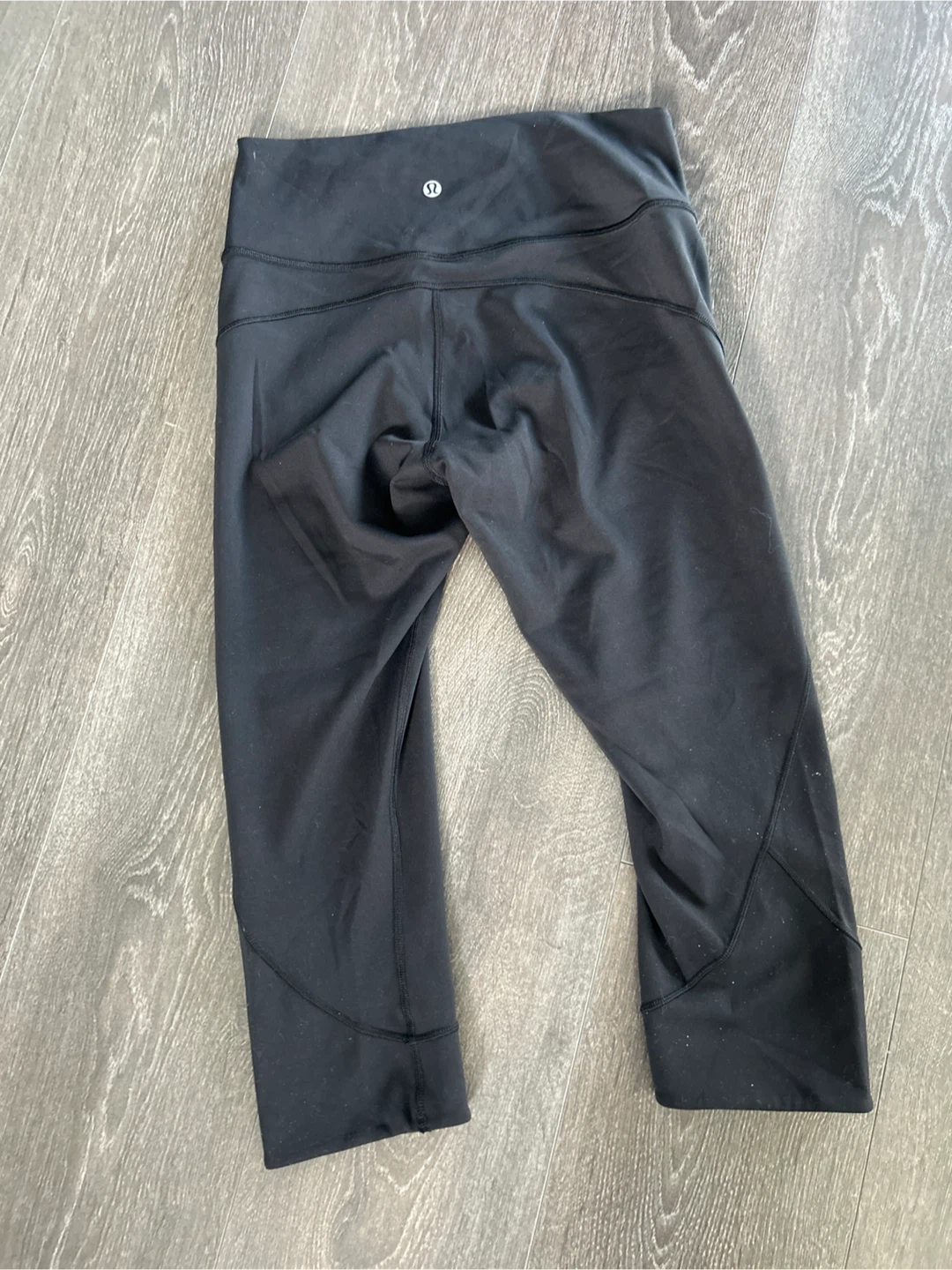 Lululemon Black Crop legging Size 8 lululemon tee size S/M - photo 2